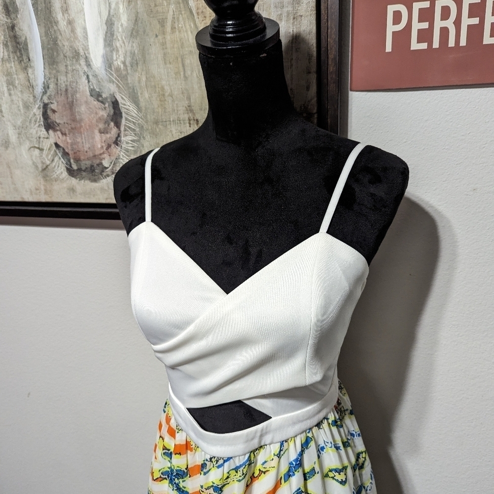 Jealous Tomato Criss Cross Front W/ Cutouts Maxi Dress - Picture 5 of 12